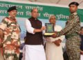 The Union Home Minister, Shri Rajnath Singh presenting a memento to an ITBP personnel, during the inauguration of the several projects, the ITBP 6th Battalion, at Chhapra, in Bihar on April 22, 2018.
The Chief Minister of Bihar, Shri Nitish Kumar and the DG, ITBP, Shri R.K. Pachnanda are also seen.
