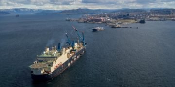 The Saipem Castorone pipelaying vessel at Mongstad. (Photo: Espen Rønnevik / Roar Lindefjeld / Woldcam)