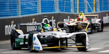 Lucas Di Grassi (BRA), Audi Sport ABT Schaeffler, Audi e-tron FE04, leads Jean Eric Vergne (FRA), TECHEETAH, Renault Z.E. 17.