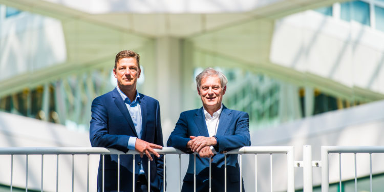 Henk Valk, Market Leader Philips Benelux and Wim van Harten, Chairman of the Board of Management of Rijnstate Hospital