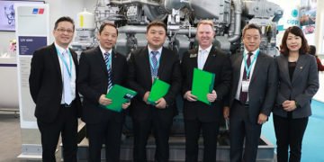 MTU and Jereh Petroleum Equipment signed the contract together with MTU’s Oil & Gas distributor in China, China Diesel Support Services (CDSS), during CIPPE. From left to right: Tony Chan, General Manager of MTU Hongkong; Wang Wei Zhong, General Manager Distribution & After Sales, CDSS; Zi Jing Zhong, President of Jereh Petroleum Equipment; Scott Woodruff, Director of Mining and Oil & Gas, MTU; Chu Fu-Min, Vice President of Sales and Business Development, MTU China and Zhang Wei, Vice President of Jereh Group.