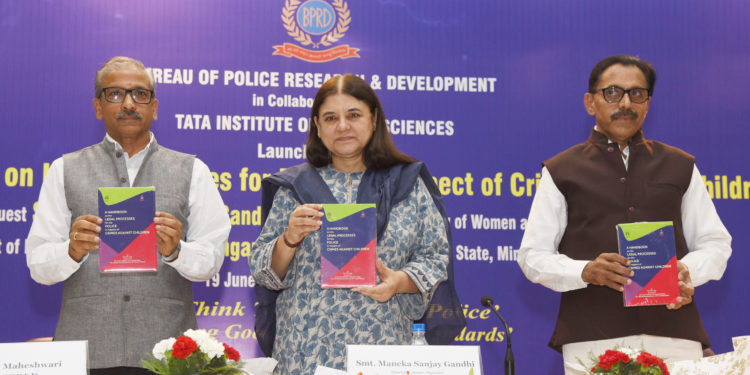 The Union Minister for Women and Child Development, Smt. Maneka Sanjay Gandhi launching the book Handbook on legal processes for Police in respect of Crime against Children, in New Delhi on June 19, 2018.
	The Director General, Bureau of Police Research and Development (BPR&D), Dr. A.P. Maheshwari and Dr. P.M. Nair, who has compiled the publication, are also seen.