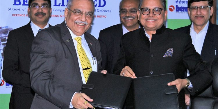 Mr. Jayant D. Patil, Whole-time Director (Defence) and Member of L&T Board with Mr. Deepak Kumar Hota, Chairman & Managing Director, BEML on the occasion of MoU signing