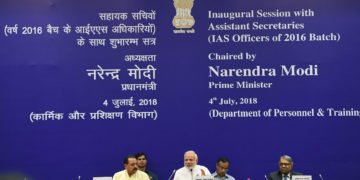 The Prime Minister, Shri Narendra Modi addressing the Inaugural Session of Assistant Secretaries (IAS Officers of 2016 batch), in New Delhi on July 04, 2018.
The Minister of State for Development of North Eastern Region (I/C), Prime Ministers Office, Personnel, Public Grievances & Pensions, Atomic Energy and Space, Dr. Jitendra Singh and the Cabinet Secretary, Shri P.K. Sinha are also seen.