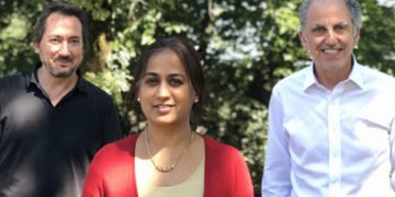 eDevice's CEO Shanthi Ramakrishnan (center), with the company's co-founders Stéphane Schinazi (left) and Marc Berrebi (right). (Photo: eDevice)