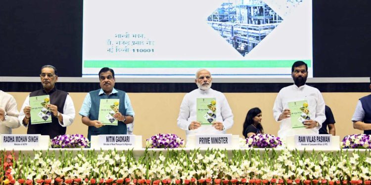 The Prime Minister,  Narendra Modi unveiling the booklet on National Policy on Biofuels 2018, at the inauguration of the World Biofuel Day 2018 programme, in New Delhi on August 10, 2018.
	The Union Minister for Road Transport & Highways, Shipping and Water Resources, River Development & Ganga Rejuvenation, Shri Nitin Gadkari, the Union Minister for Science & Technology, Earth Sciences and Environment, Forest & Climate Change, Dr. Harsh Vardhan,  the Union Minister for Agriculture and Farmers Welfare, Shri Radha Mohan Singh, the Union Minister for Consumer Affairs, Food and Public Distribution, Shri Ram Vilas Paswan and Union Minister for Petroleum & Natural Gas and Skill Development & Entrepreneurship, Shri Dharmendra Pradhan are also seen.