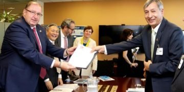 Nepal Finance Minister Yuba Raj Khatiwada and World Bank Vice President for South Asia, Hartwig Schafer discussed the new CPF this week in Washington. SOURCE:WORLD BANK