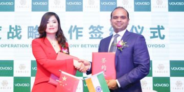 Mr. Adeeb Ahamed, Managing Director, Tablez and Ms. Ma Huan, Brand Founder, YOYOSO, during the strategic cooperation agreement signing ceremony between the two companies at Yiwu, China on Monday (Photo: AETOSWire)