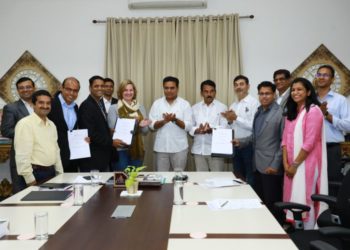 FirstBuild and T-Works sign a Memorandum of Understanding (MOU) on Sept. 11 in the presence of Sri K.T. Rama Rao, the Honorable Minister for IT for the state of Telangana, and Melanie Cook, Chief Operating Officer, GE Appliances, a Haier company. The MOU is signed by Sujai Karampuri, Chief Executive Officer of T-Works, and Chandramouli Vijjhala, Chief Information Officer, India, GE Appliances.