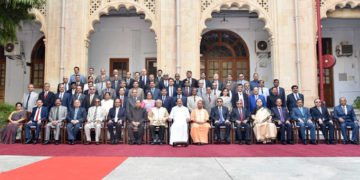 The Vice President, Shri M. Venkaiah Naidu with the sitting Judges of Allahabad High Court on the occasion of inaugurating the new building for Allahabad High Court, in Allahabad, Uttar Pradesh on October, 13, 2018.
The Governor of Uttar Pradesh, Shri Ram Naik, the Chief Minister of Uttar Pradesh, Shri Yogi Adityanath and other dignitaries are also seen.