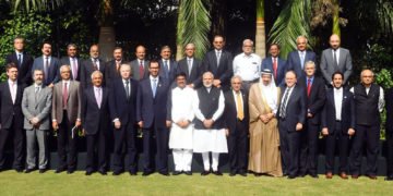 The Prime Minister, Shri Narendra Modi with the CEOs and Experts from Oil and Gas sector, from India and abroad, in New Delhi on October 15, 2018.
The Union Minister for Petroleum & Natural Gas and Skill Development & Entrepreneurship, Shri Dharmendra Pradhan and the Vice-Chairman NITI Aayog Dr. Rajiv Kumar are also seen.