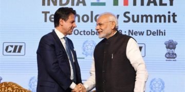 The Prime Minister,  Narendra Modi and the Prime Minister of Italy, Mr. Giuseppe Conte at the valedictory session of the India-Italy Technology Summit, in New Delhi on October 30, 2018