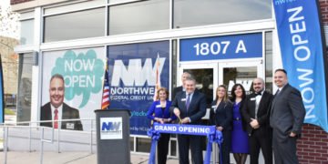 Photographed: Georgette Godwin, President & CEO of Montgomery County Chamber of Commerce, Tom Conroy, Chair of Northwest Federal Board of Directors, and Jeff Bentley, President & CEO of Northwest Federal Credit Union, pictured with the Rockville Branch team. (Photo: Business Wire)
