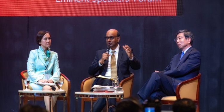 From left to right: ADB Assistant Secretary Ms. Asel Djusupbekova; Singapore Deputy Prime Minister and Coordinating Minister for Economic and Social Policies and Chairman of the Monetary Authority of Singapore Mr. Tharman Shanmugaratnam; and ADB President Mr. Takehiko Nakao.