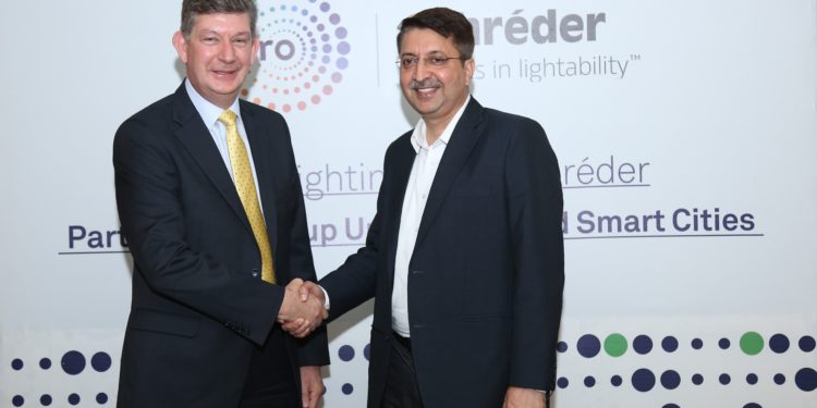 Left to Right – Mr. Carl Watson, Chief Regional Officer AMEA, Schréder SA and Mr. Anuj Dhir, Vice President (C&I), Lighting Business, Wipro Consumer Care & Lighting