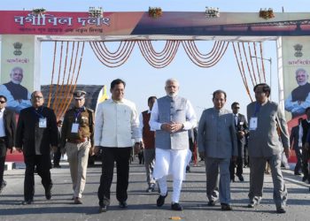 The Prime Minister, Narendra Modi at the dedication of the India’s longest Bogibeel Bridge to the nation, at Dibrugarh, Assam on December 25, 2018. The Governor of Assam, Jagdish Mukhi and the Chief Minister of Assam, Sarbananda Sonowal are also seen.