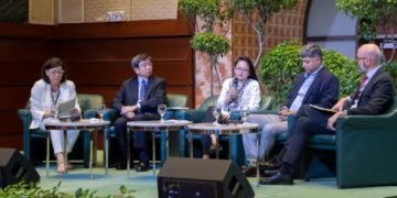 From left to right: ADB Deputy Director General for Sustainable Development and Climate Change Department and Chief Thematic Officer Ms. Chiara Bonchi; ADB President Mr. Takehiko Nakao;  Co-founder and CEO of Teach for the Philippines Ms. Clarissa Delgado; Co-Founder and Managing Trustee of Legal Initiative for Forest and Environment Mr. Ritwick Dutta; and ADB Head of the Office of Anticorruption and Integrity Mr. John Versantvoort.