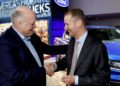 Volkswagen CEO Dr. Herbert Diess (right) and Ford CEO Jim Hackett. They confirmed that the companies intend to develop commercial vans and medium-sized pickups for global markets beginning as early as 2022.