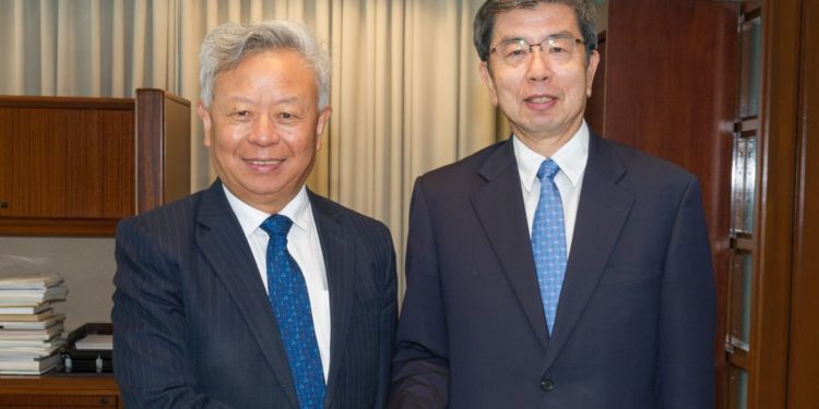 ADB President Mr. Takehiko Nakao (right) with AIIB President Mr. Jin Liqun (left)
