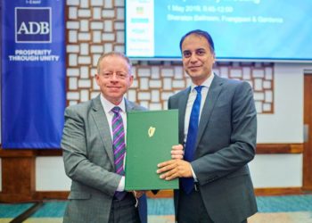 ADB Vice-President Mr. Ahmed M. Saeed (right) and Ireland’s Minister for International Development Mr. Ciarán Cannon (left) at the Contribution Arrangements signing during the opening of the 52nd Annual Meeting of ADB’s Board of Governors on 1 May in Nadi, Fiji.