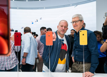 Jony Ive and Tim Cook at the September 2018 launch of iPhone XR. SOURCE:APPLE