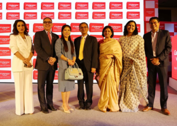 (L-R) Tisca Chopra, Actress; Mr. Issam Bachaalani, Managing Director, Colgate-Palmolive (India) Limited; Ms. Mary Kom, six-time World Boxing Champion; Mr. Rajeev Grover, Advisor ShikshaDaan Foundation; Poonam Sharma, CSR Head, Colgate-Palmolive (India) Limited; Priyamvada Singh, Social Development Professional; Mr. Arvind Chintamani Vice President - Marketing, Colgate-Palmolive (India) Limited