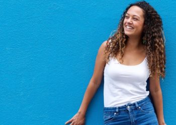 Hair care tips for naturally curly hair (Photo: Business Wire)