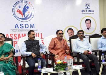 The Union Minister for Skill Development and Entrepreneurship, Dr. Mahendra Nath Pandey at a programme on Skill Development organised by ASDM, Government of Assam, at Guwahati on July 28, 2019. The Minister for Commerce and Industry, Transport, Parliamentary Affairs, Assam, Shri Chandra Mohan Patowary and other dignitaries are also seen.