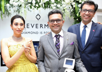 Filmstar Karisma Kapoor, Mr. Bhavin Jakhia, Director, OM Jewellers and Mr. Sachin Jain, President, Forevermark India at the launch of Forevermark's festive collection at Om Jewellers