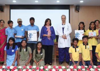 Mr. Sanjeev Sukumaran, Chief of Staff, Syngene international Ltd., Dr. Kiran Mazumdar Shaw, Managing Director, Syngene International Ltd. and Dr. Devi Shetty, Chairman and Executive Director, Narayana Health with the CHAMPS