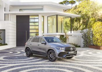 Mercedes-AMG GLE 53 4MATIC+ (2019), selenitgrau;Kraftstoffverbrauch kombiniert: 9,3 l/100 km, CO2-Emissionen kombiniert: 212 g/km*

Mercedes-AMG GLE 53 4MATIC+ (2019), selenite grey;Combined fuel consumption: 9.3 l/100 km, combined CO2 emissions: 212 g/km*