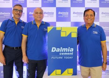 (R-L)- Mr. Mahendra Singhi, MD & CEO, Dalmia Cement (Bharat) Limited, Mr. Ujjwal Batria, Chief Operating Officer, Dalmia Cement (Bharat) Limited and Mr. Pramesh Arya, Executive Director, Marketing, Dalmia Cement (Bharat) Limited.