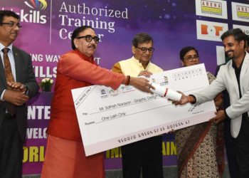 The Union Minister for Skill Development and Entrepreneurship, Dr. Mahendra Nath Pandey and other dignitaries at the launch of the Media & Entertainment Skills Council Authorized WorldSkills India Training Center (AWSITC), in New Delhi on October 15, 2019.