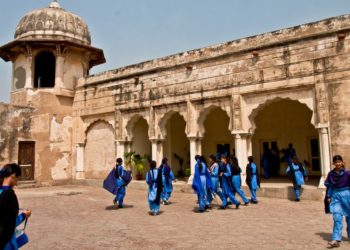 The project will help improve the quality, accessibility, and gender responsiveness of the secondary education system and infrastructure in the province of Sindh in Pakistan.