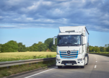 Der eActros im Kundeneinsatz 

The eActros in customer operation