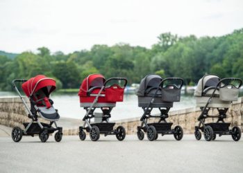 Mercedes-Benz Kinderwagen Avantgarde von HARTAN: „Dolce Vita“ Tragetasche in beige/braun mit Fahrgestell in Arenisca; DESSIN „Sport“ Tragetasche in schwarz/ Anthrazit/silber und Fahrgestell in Iridium Silber; Dessin „Hyacinth-Rot“ mit Fahrgestell in Farbe „Hightec-silber“; alle Varianten mit AMG-inspirierten 5-Doppelspeichen-Räder Design, Luftkammerbereifung und einstellbaren Federung. 

Mercedes-Benz Baby Carriage Avantgarde from Hartan: “Dolce Vita” Infant Carrier Bag in beige / brown with Undercarriage in Arensica; “DESSIN Sport” Infant Carrier in black / anthracite / silver with Undercarriage in iridium silver;  “Hyacinth red” design with “Hightec silver” undercarriage; all models come with AMG inspired 5-twin-spoke wheel design, air-chambered tyres and adjustable suspension.