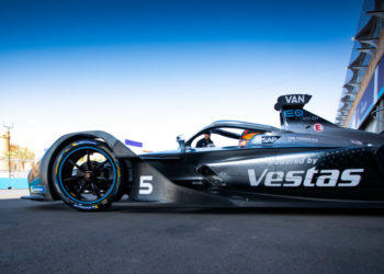 Formel E – Mercedes-Benz EQ Formel E Team, Diriyah E-Prix 2019. Stoffel Vandoorne 

Formula E - Mercedes-Benz EQ Formula E Team, Diriyah E-Prix 2019. Stoffel Vandoorne