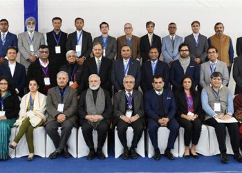 The Prime Minister,  Narendra Modi in a group photograph with the Economists and Experts, at NITI Aayog, in New Delhi on January 09, 2020.