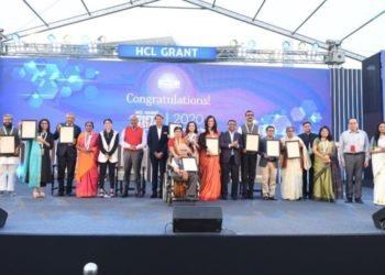 Cricketing legend Kapil Dev felicitates winners of HCL Grant 2020. Key HCL personalities (from left to right) -- Ms. Roshni Nadar Malhotra, Vice Chairperson of HCL Technologies and the Chairperson of its CSR committee; Mr. Shiv Nadar, Founder & Chairman; Kapil Dev; Mr. Prateek Aggarwal, Chief Financial Officer, HCL Technologies and Ms. Nidhi Pundhir, Director HCL Foundation (Photo: Business Wire)