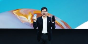 Richard Yu, CEO of Huawei Consumer Business Group introduced HUAWEI P40 Series