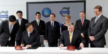 Mr. Li Shufu, chairman Zhejiang Geely Holding Group Company Ltd and Lewis Booth, CFO Ford Motor Company; (Back L-R) Peter Zhang, Mr. Wang Naipeng, Mr. Huang Keqina, H.E. Li Yizhong, Minister of Industry, Maud Olofsson, Swedish Deputy Prime Minister and Minister for Enterprise and Energy, Stephen Odell, President & CEO Volvo Car Corporation, Scott Stewart, Executive Director Corporate Finance, Ford Motor Company.Ford Motor Company Zhejiang Geely Holding Group Company Ltd signed on March 28 2010 a stock purchase agreement that Zhejiang Geely will purchase Volvo Cars from Ford Motor Co..