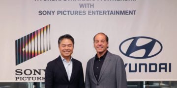 Wonhong Cho (left), Executive Vice President and Chief Marketing Officer of Hyundai Motor Company, and Jeffrey Godsick, Executive Vice President Global Partnerships and Brand Management and Head of Location Based Entertainment at Sony Pictures