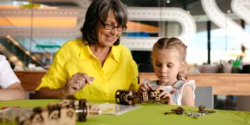 „Gottlieb Daimlers großer Traum von der Mobilität. Zu Lande, zu Wasser und in der Luft.“ Unter dieser Überschrift steht bis 13. September 2020 das Sommerferien-Special des Mercedes-Benz Museums mit drei Programmen für unterschiedliche Altersgruppen.“Gottlieb Daimler’s legendary dream of mobility – On water, on land and in the air.” This theme characterises the summer holiday special (up to 13 September 2020) of the Mercedes-Benz Museum with its three programmes for various age groups.