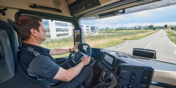 Mercedes-Benz Actros - Truck Of The Year 2020 - Traumjob bei Daimler TrucksMercedes-Benz Actros - Truck Of The Year 2020 - dream job at Daimler Trucks