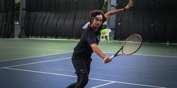 Manav Jain in action in the Pre-quarterfinal tie against second seed Suraj Prabodh.