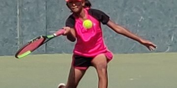 Unnathi Muralidhar in action against Akriti E.