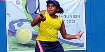 Qualifier Thanu Vishwas in action in a first round match against Yashika Sridhara.