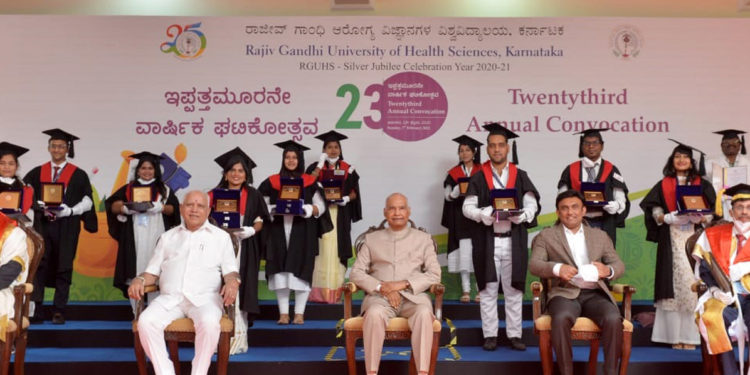 The President, Shri Ram Nath Kovind at the 23rd Annual Convocation of the Rajiv Gandhi University of Health Sciences, Karnataka, in Bengaluru on February 07, 2021.
The Chief Minister of Karnataka, Shri B.S. Yediyurappa is also seen.