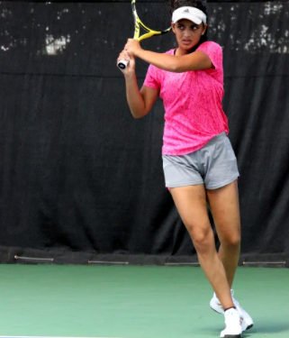 Second seed Soha Sadiq of Karnataka in action against Telangana’s Veda Varshita Ranabothu