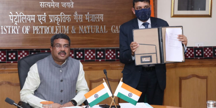 The Union Minister for Petroleum & Natural Gas and Steel, Shri Dharmendra Pradhan at the virtual inauguration of IOC Phinergy Private Limited & Signing of Letter of Intent with Auto OEM, in New Delhi on March 17, 2021.